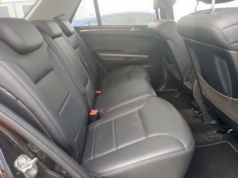 4JGBB8GB0AA600906 - 2010 MERCEDES-BENZ ML 350 4MATIC BLACK photo 10