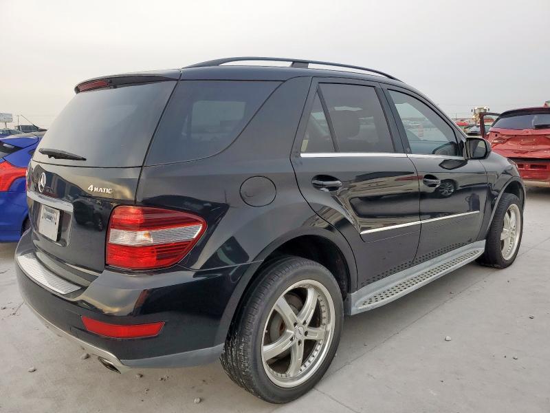 4JGBB8GB0AA600906 - 2010 MERCEDES-BENZ ML 350 4MATIC BLACK photo 3