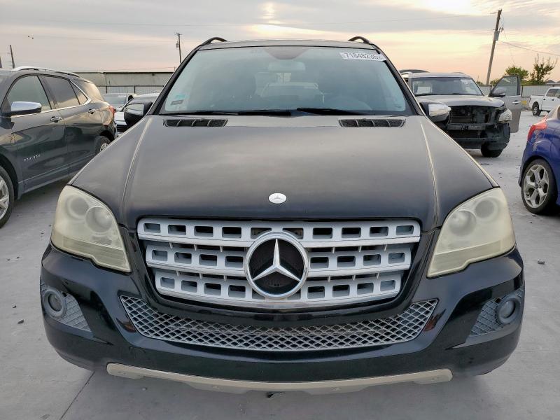 4JGBB8GB0AA600906 - 2010 MERCEDES-BENZ ML 350 4MATIC BLACK photo 5