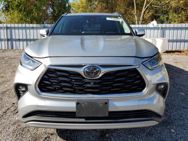 5TDFZRBH7LS037829 - 2020 TOYOTA HIGHLANDER PLATINUM SILVER photo 5