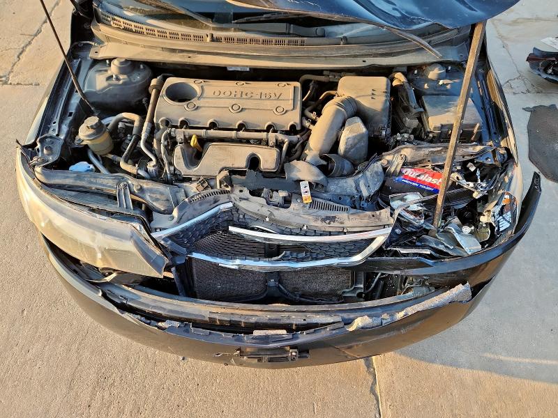 KNAFU4A23D5680679 - 2013 KIA FORTE EX BLACK photo 11