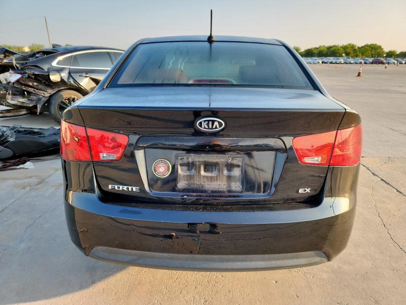 KNAFU4A23D5680679 - 2013 KIA FORTE EX BLACK photo 6