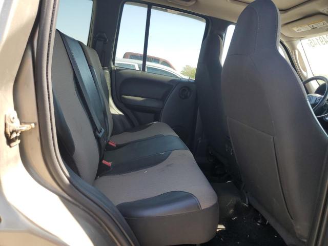 1J4GL48K24W188164 - 2004 JEEP LIBERTY SPORT 灰色 照片 10