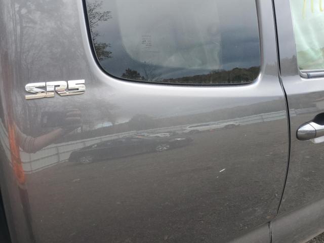 5TFSZ5AN9GX037636 - 2016 TOYOTA TACOMA ACCESS CAB ვერცხლისფერი ფოტო 10