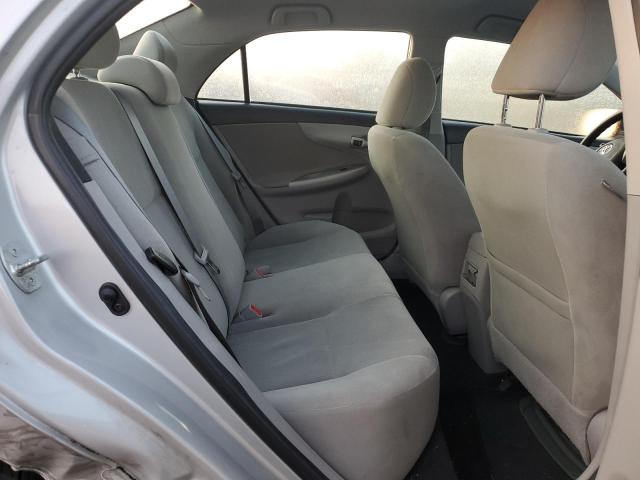 2T1BU4EE2DC963924 - 2013 TOYOTA COROLLA BASE 银色 照片 10