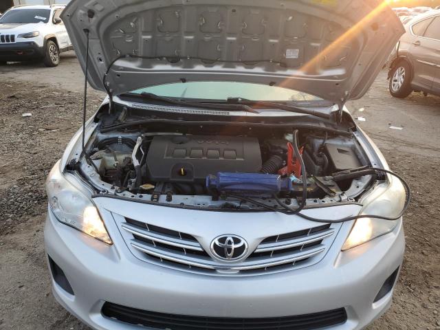 2T1BU4EE2DC963924 - 2013 TOYOTA COROLLA BASE 银色 照片 11