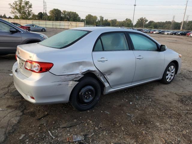 2T1BU4EE2DC963924 - 2013 TOYOTA COROLLA BASE 银色 照片 3