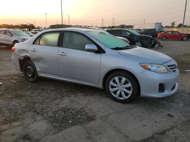 2T1BU4EE2DC963924 - 2013 TOYOTA COROLLA BASE 银色 照片 4