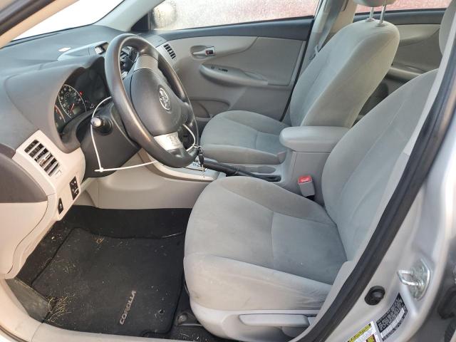 2T1BU4EE2DC963924 - 2013 TOYOTA COROLLA BASE 银色 照片 7