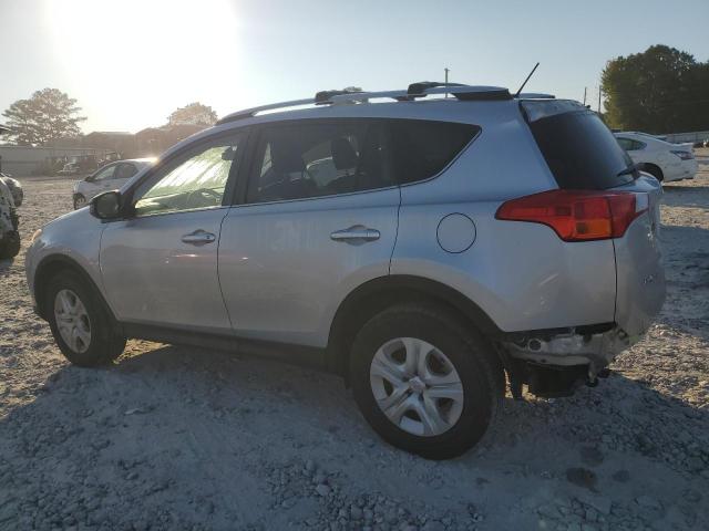 JTMBFREV6FJ042594 - 2015 TOYOTA RAV4 LE SILVER photo 2
