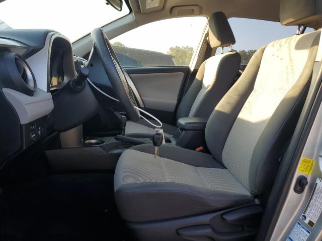 JTMBFREV6FJ042594 - 2015 TOYOTA RAV4 LE SILVER photo 7