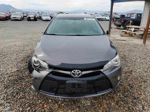 4T1BF1FK4HU398058 - 2017 TOYOTA CAMRY LE 石墨色 照片 5