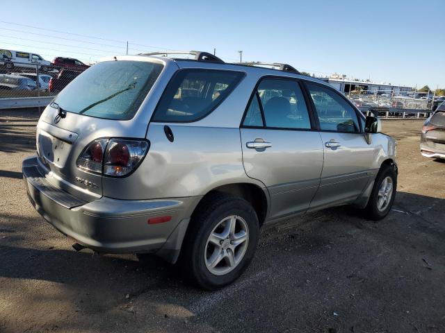 JTJHF10U010182615 - 2001 LEXUS RX 300 SILVER photo 3