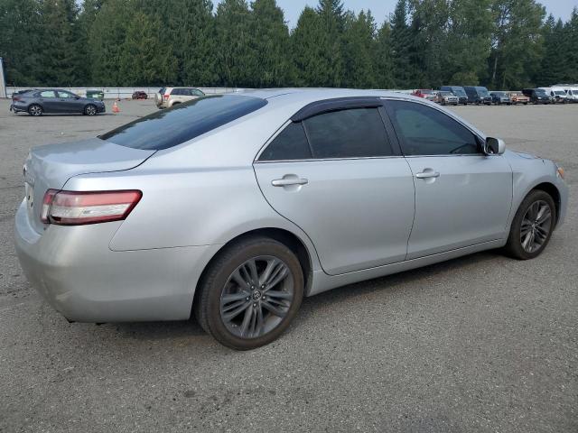 4T1BF3EK9BU210008 - 2011 TOYOTA CAMRY BASE SILVER photo 3