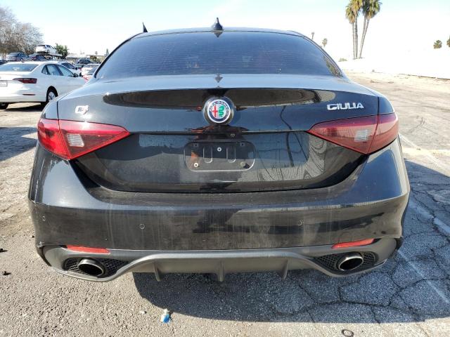 ZARFAEDN8J7589422 - 2018 ALFA ROMEO GIULIA Q4 BLACK photo 6