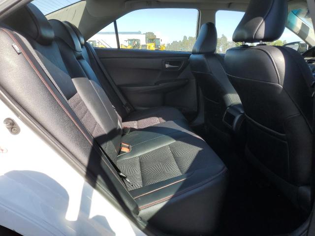 4T1BF1FK4HU329869 - 2017 TOYOTA CAMRY LE WHITE photo 10