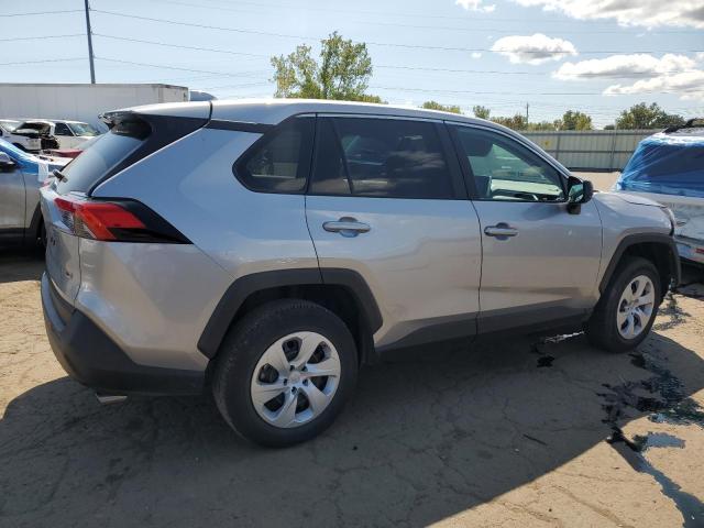 2T3H1RFV1RC271411 - 2024 TOYOTA RAV4 LE Gümüş foto 3