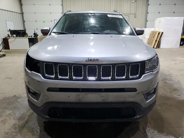 3C4NJDBB6JT154533 - 2018 JEEP COMPASS LATITUDE SILVER photo 5