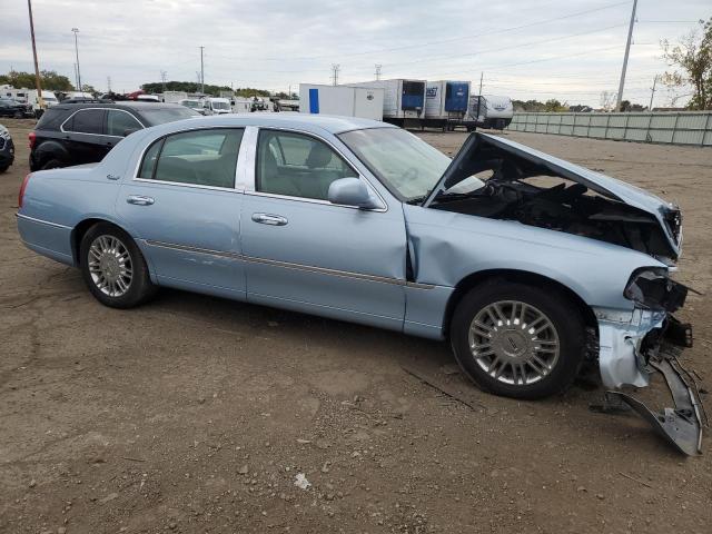 2LNBL8CV7AX752069 - 2010 LINCOLN TOWN CAR SIGNATURE LIMITED BLUE photo 4