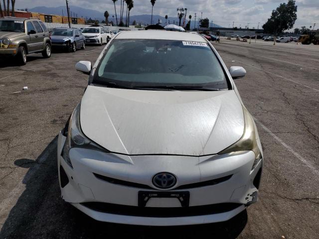 JTDKBRFU9J3082019 - 2018 TOYOTA PRIUS WHITE photo 5