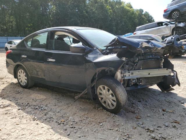 3N1CN7APXJL831953 - 2018 NISSAN VERSA S BLACK photo 4