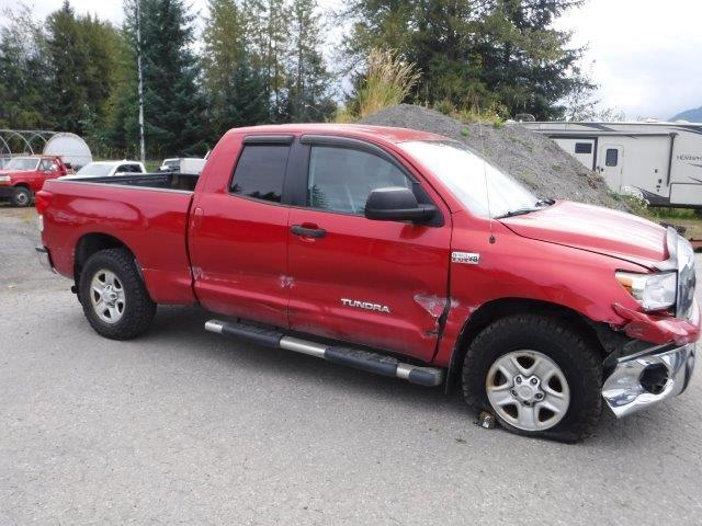 5TFUY5F17BX180238 - 2011 TOYOTA TUNDRA DOUBLE CAB SR5 RED photo 4