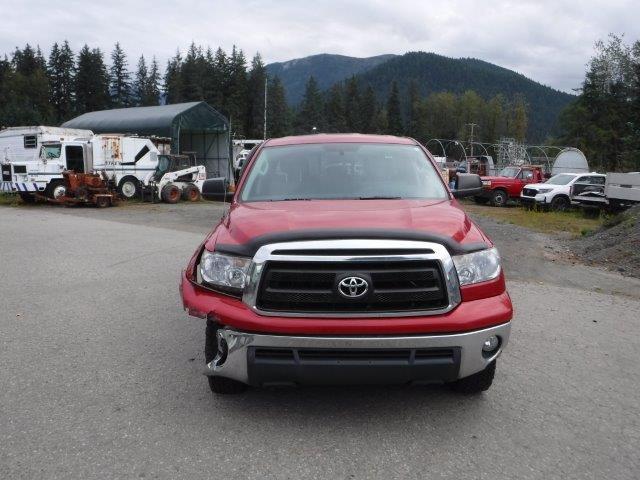 5TFUY5F17BX180238 - 2011 TOYOTA TUNDRA DOUBLE CAB SR5 RED photo 5