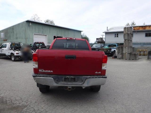 5TFUY5F17BX180238 - 2011 TOYOTA TUNDRA DOUBLE CAB SR5 RED photo 6