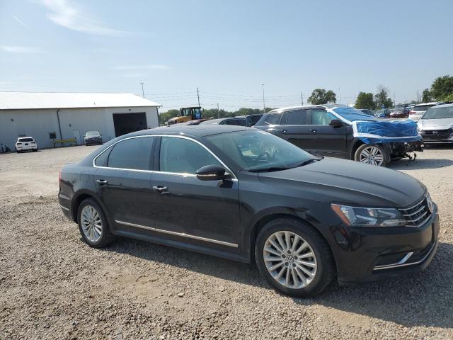 1VWBT7A34GC015334 - 2016 VOLKSWAGEN PASSAT SE BLACK photo 4