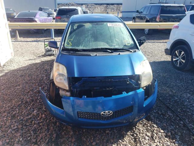 JTDJT923385211957 - 2008 TOYOTA YARIS BLUE photo 5