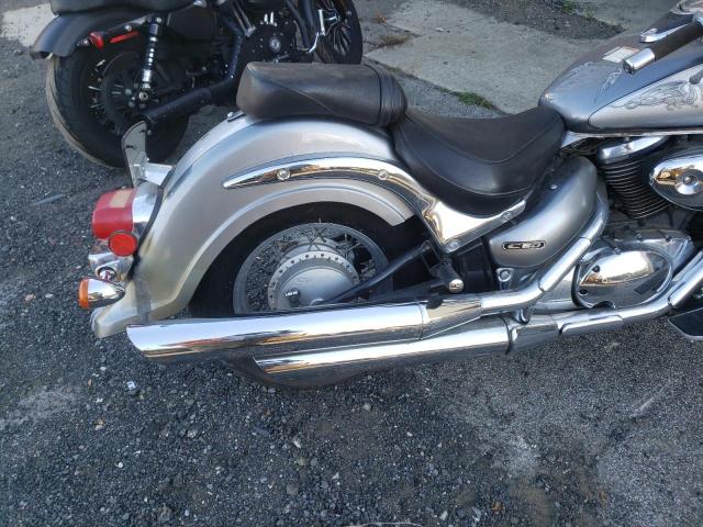 JS1VS55A662100741 - 2005 SUZUKI BOULEVARD SILVER photo 6