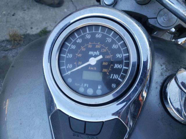 JS1VS55A662100741 - 2005 SUZUKI BOULEVARD SILVER photo 8