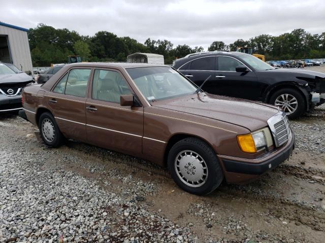 WDBEA26D6NB592443 - 1992 MERCEDES-BENZ 300 E 2.6 TAN photo 4