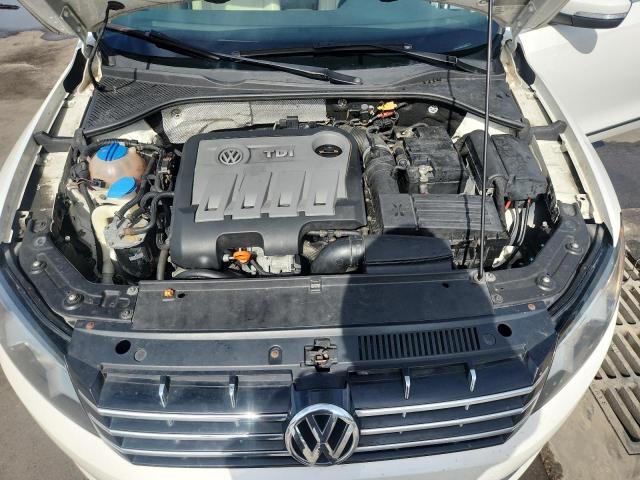 1VWCN7A32DC005895 - 2013 VOLKSWAGEN PASSAT SEL Beyaz fotoğraf 11