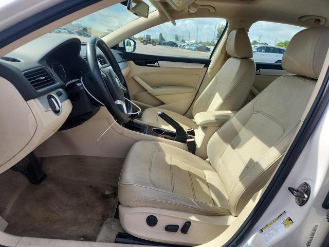 1VWCN7A32DC005895 - 2013 VOLKSWAGEN PASSAT SEL Beyaz fotoğraf 7