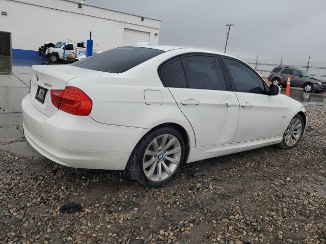 WBAPH5G57BNM74214 - 2011 BMW 328 I SULEV WHITE photo 3