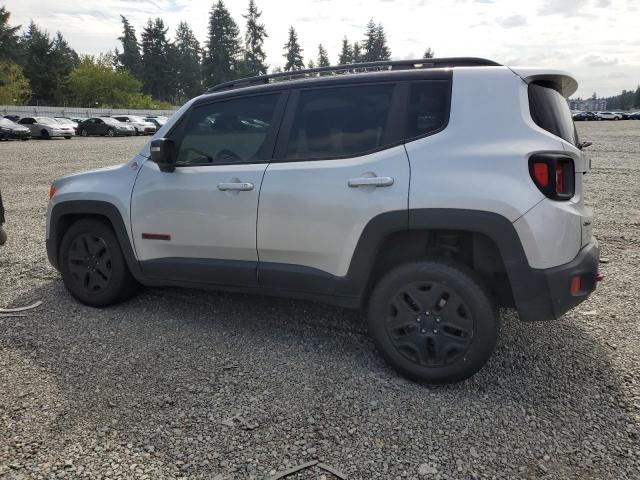 ZACCJBCB1JPG71417 - 2018 JEEP RENEGADE TRAILHAWK SILVER photo 2