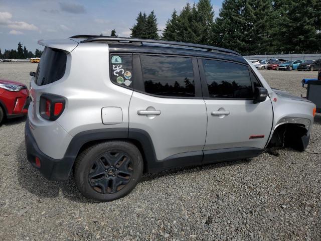 ZACCJBCB1JPG71417 - 2018 JEEP RENEGADE TRAILHAWK SILVER photo 3