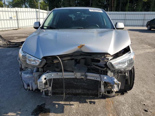 4A4AP3AUXDE001242 - 2013 MITSUBISHI OUTLANDER ES SILVER photo 5