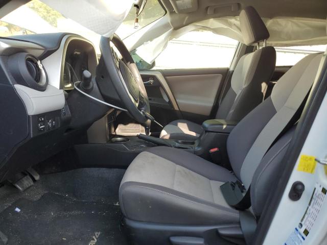 2T3RFREV9FW263185 - 2015 TOYOTA RAV4 XLE WHITE photo 7
