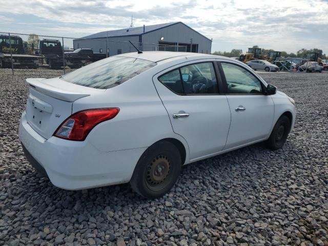 3N1CN7AP8JL804511 - 2018 NISSAN VERSA S Белый фото 3