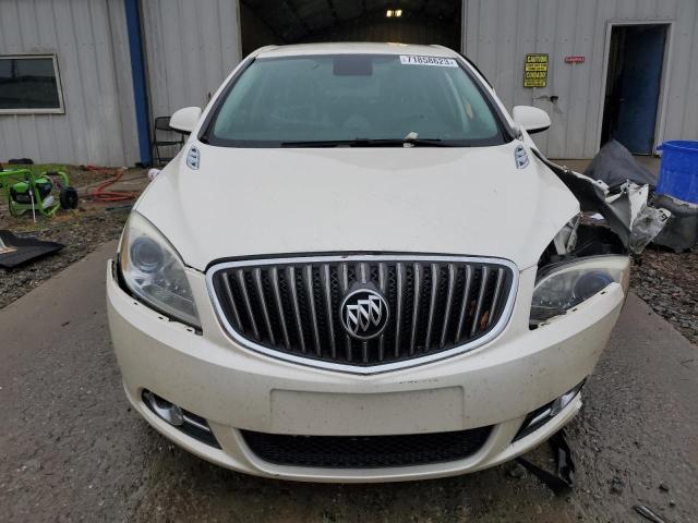 1G4PP5SK7D4169884 - 2013 BUICK VERANO WHITE photo 5