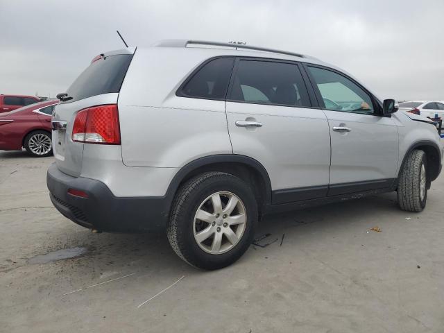 5XYKT3A65DG414721 - 2013 KIA SORENTO LX SILVER photo 3