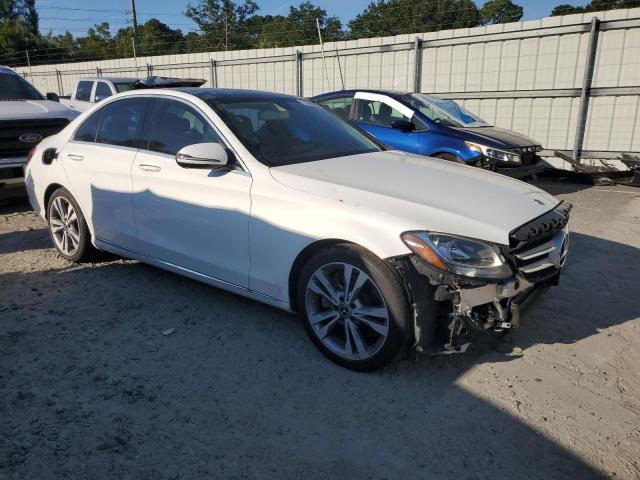 WDDWF4JB3JR327155 - 2018 MERCEDES-BENZ C 300 WHITE photo 4