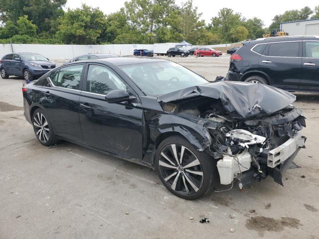 1N4BL4CV0KC148137 - 2019 NISSAN ALTIMA SR BLACK photo 4