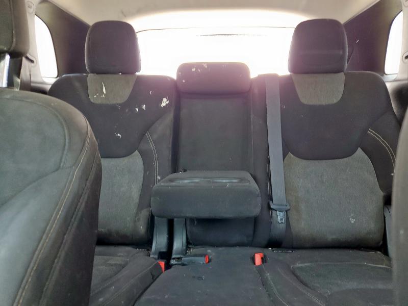 1C4PJLCB5JD605765 - 2018 JEEP CHEROKEE LATITUDE Сірий фото 10