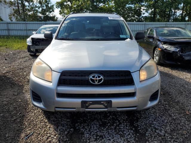 2T3BF4DVXCW221979 - 2012 TOYOTA RAV4 SILVER photo 5