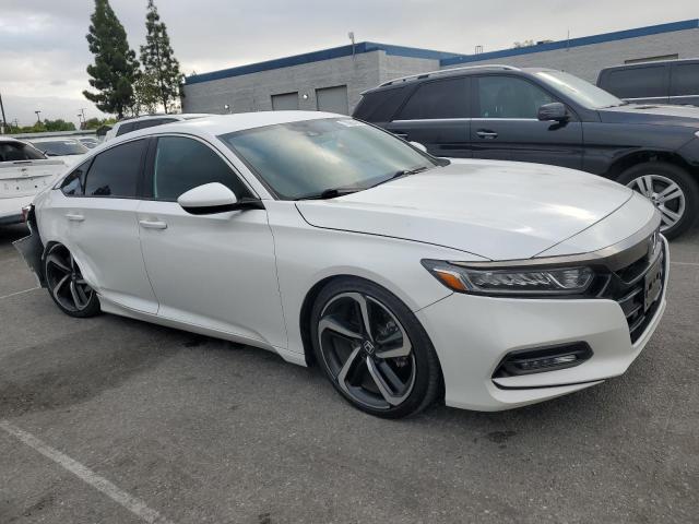 1HGCV1F31JA184755 - 2018 HONDA ACCORD SPORT WHITE photo 4