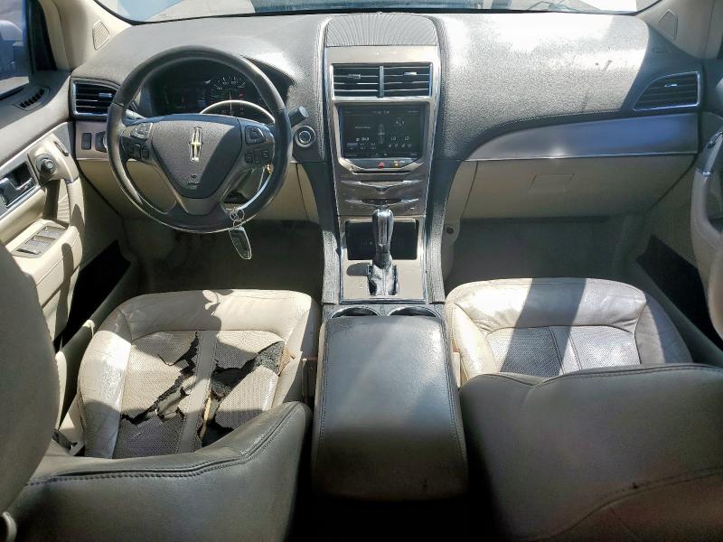 2LMDJ6JK3DBL39972 - 2013 LINCOLN MKX SILVER photo 8