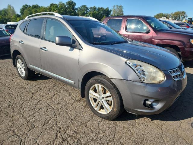 JN8AS5MV2DW141337 - 2013 NISSAN ROGUE S Сұр фото 4